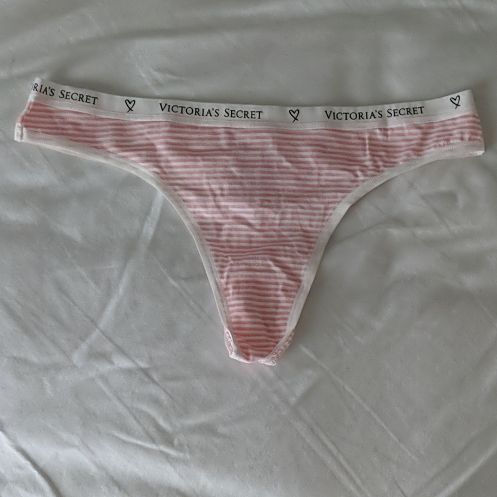 VS THONG SIZE MEDIUM